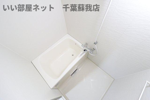 バス・シャワールーム　落ち着いた空間のお風呂です