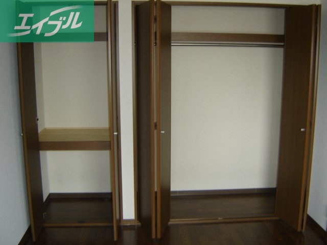 収納　クローゼット