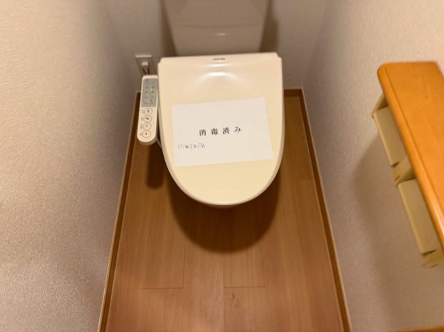 トイレ　※過去退去時のお写真です