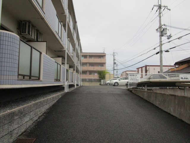 駐車場　※現在満車です。