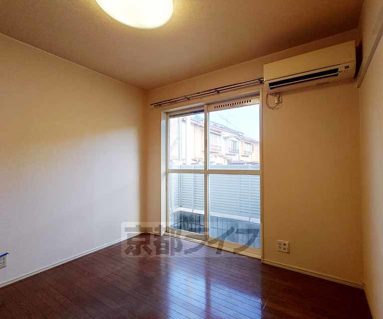 居室・リビング　明るいお部屋です