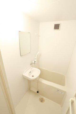 バス・シャワールーム　同タイプ参考写真です。