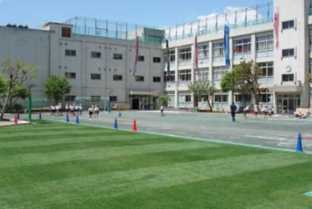 小学校　大田区立中富小学校（小学校）まで315m
