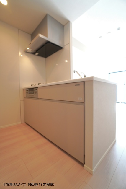 キッチン　※写真は同タイプ住戸です。