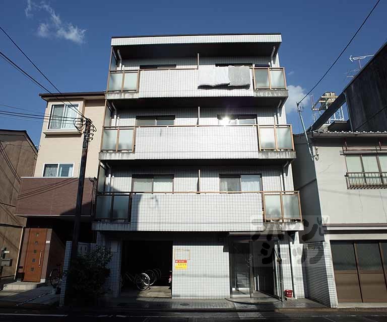 熊野道谷口マンションの外観写真