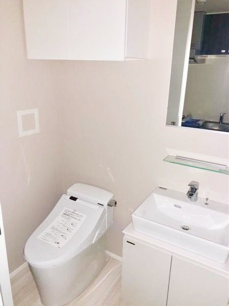 洗面設備　※同タイプの別のお部屋です。