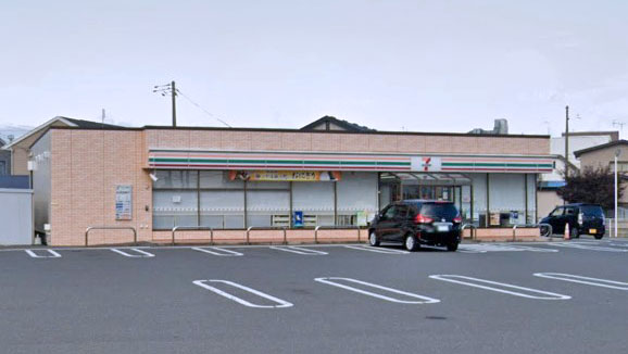 コンビニ　セブンイレブン秋田新国道寺内店（コンビニ）まで622m