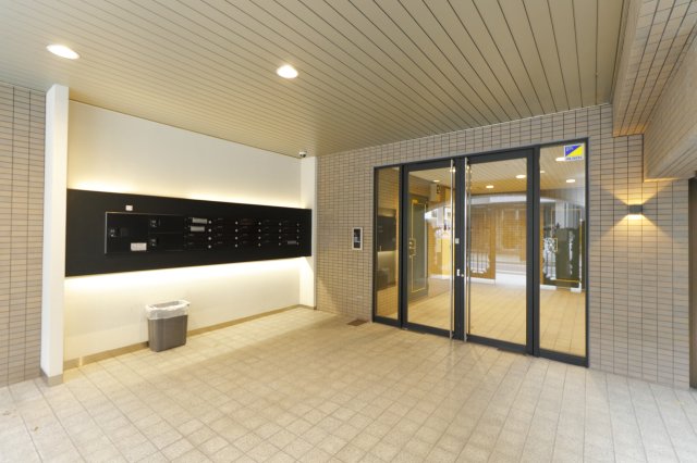 京成本線 京成小岩駅 徒歩3分 8階建 築34年の外観写真
