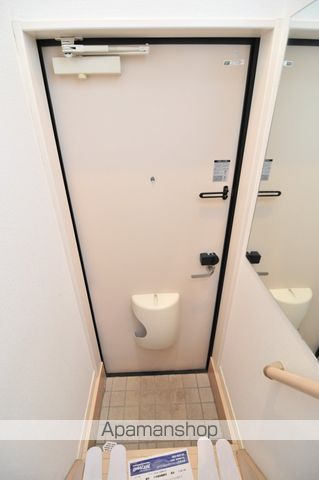 フルーレ高円寺の玄関写真