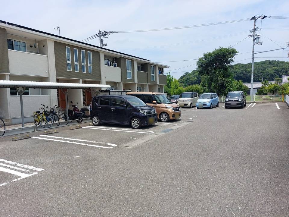 駐車場　駐車場