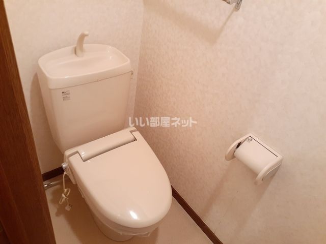 ＪＲ宇都宮線 雀宮駅 バス乗車時間：13分 最寄りバス停で下車 徒歩4分 2階建 築25年のトイレ写真