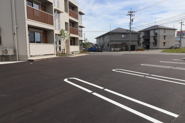 駐車場　駐車場