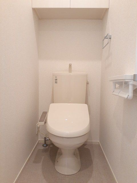 トイレ　清潔感のあるトイレです