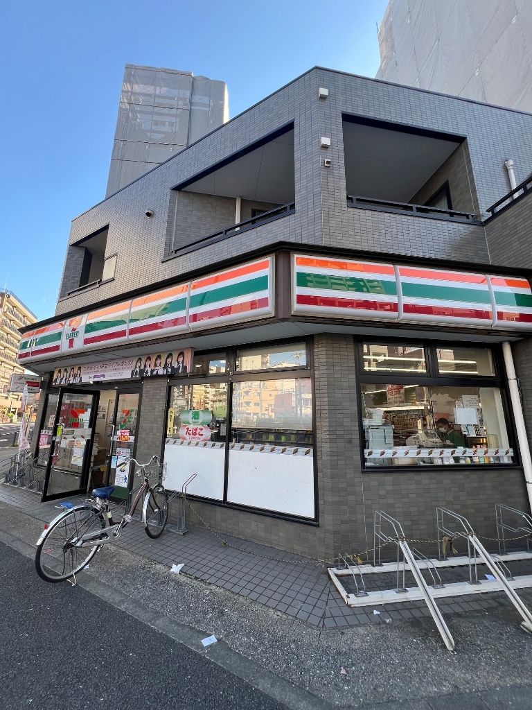 コンビニ　セブンイレブン 台東日本堤2丁目店（コンビニ）まで242m