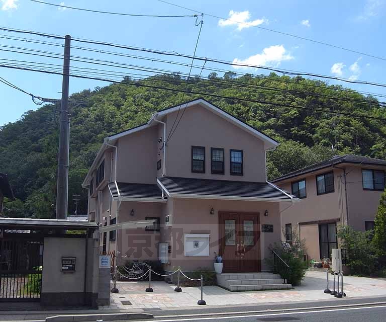 建物外観　かわいらしい外観のシェアハウスです