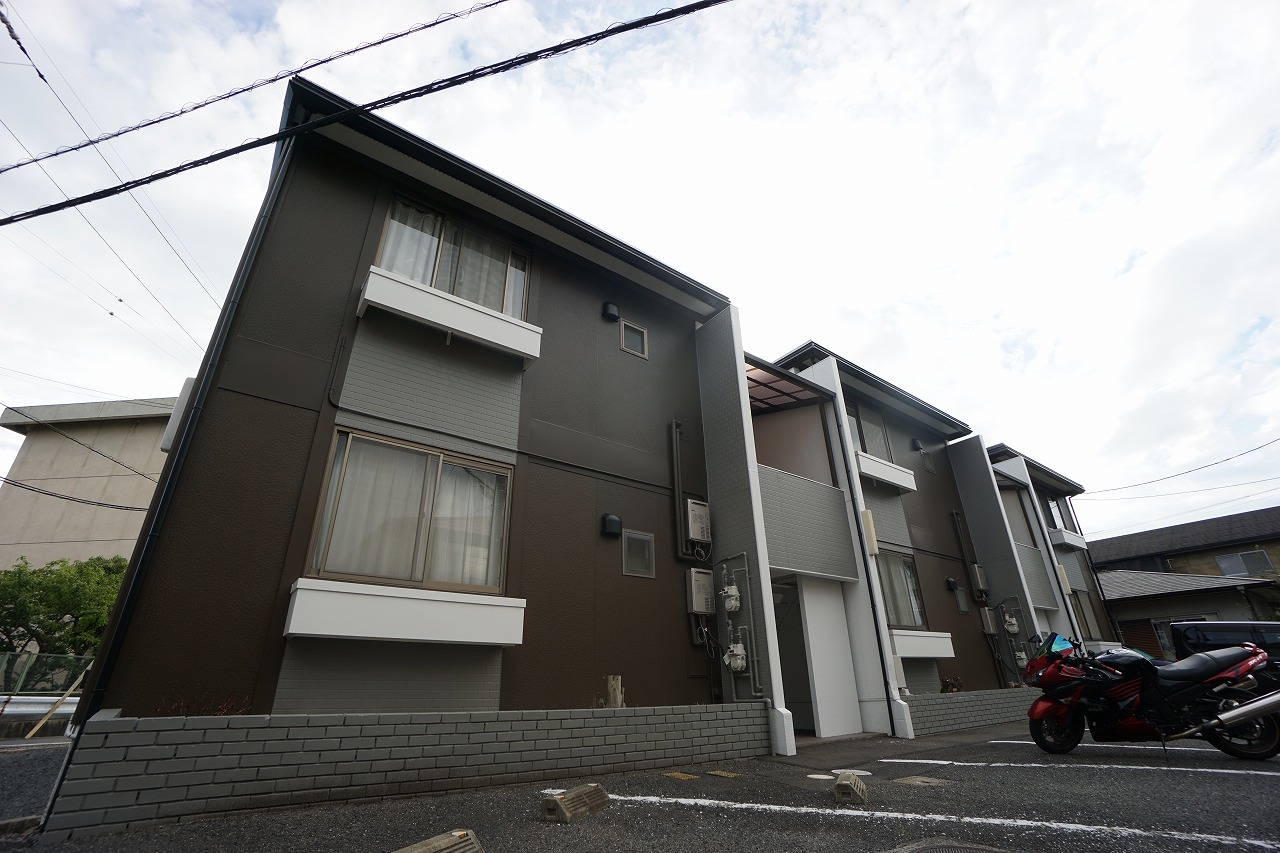 A APARTMENT NISHIICHI