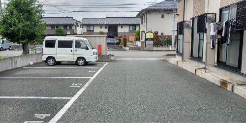 【レオパレス清住の駐車場】