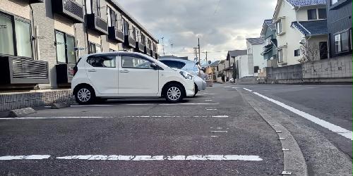 【レオパレス古川IIIの駐車場】