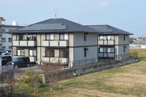 ファミーユ　Ｍ　B棟の建物外観