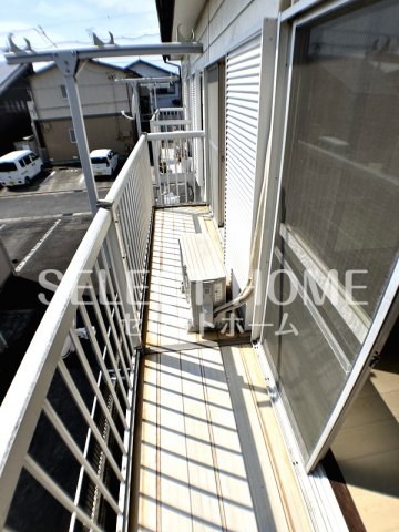 バルコニー　陽当たり良好なバルコニーです