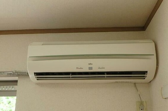 その他　エアコン付き
