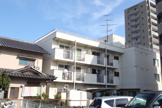 ラヴィーテ津島の建物外観