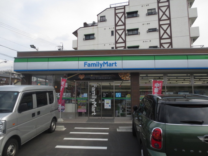 コンビニ　ファミリーマート石川橋（コンビニ）まで190m