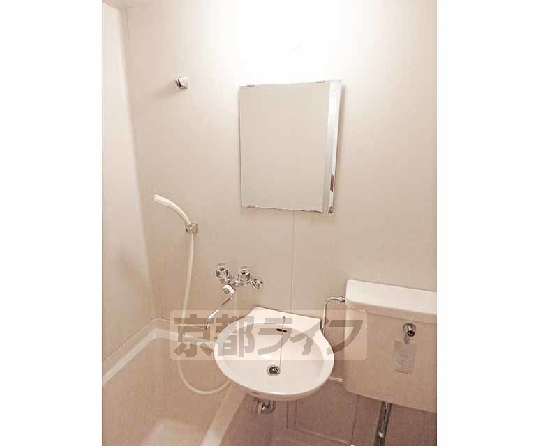 洗面設備　洗面台です。