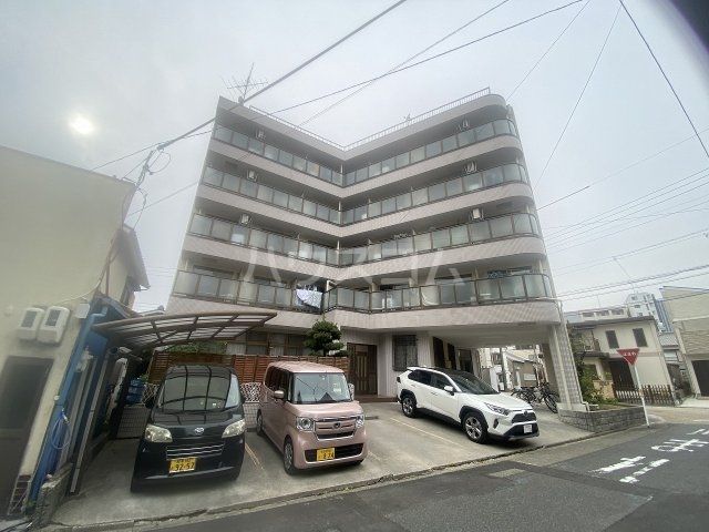 名古屋市中川区西日置町のマンションの建物外観