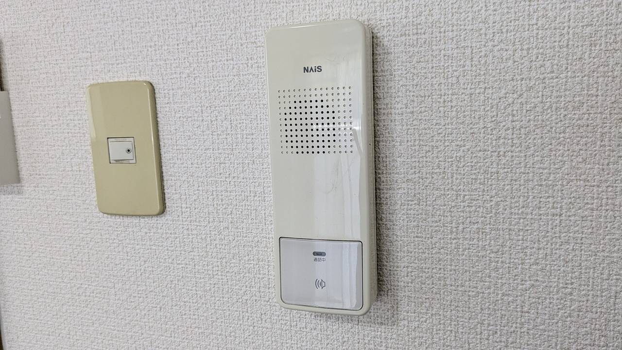 【伊予郡砥部町重光のマンションのセキュリティ】