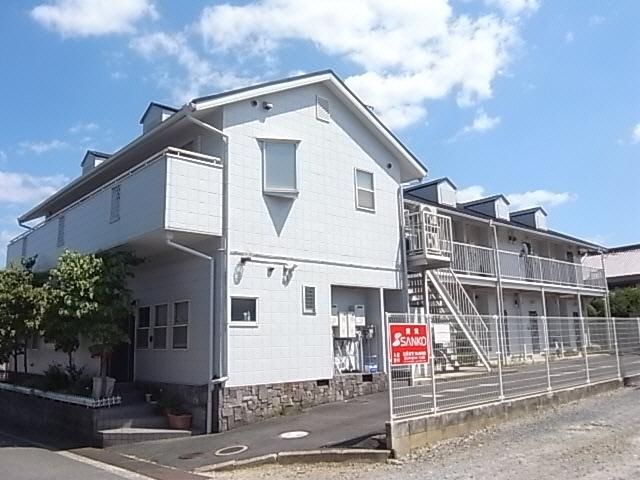 大和郡山市額田部北町のアパートの建物外観