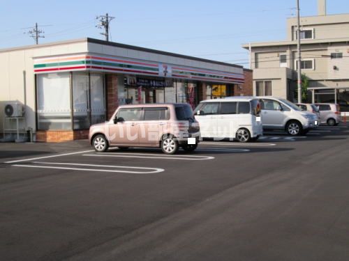コンビニ　セブンイレブン 福井板垣3丁目店（コンビニ）まで367m