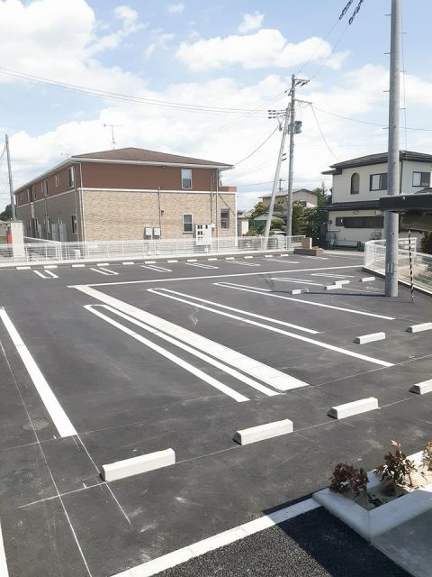 【コーポ　スワン　Vの駐車場】