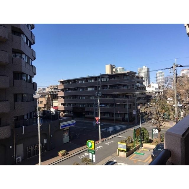 【川口市川口のマンションのバルコニー】