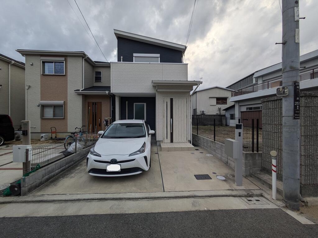 美原区今井戸建ての建物外観