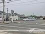 コンビニ　セブン－イレブン松山西長戸町店（コンビニ）まで633m