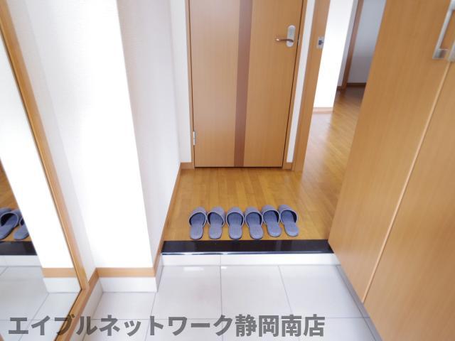 玄関　同イメージ反転