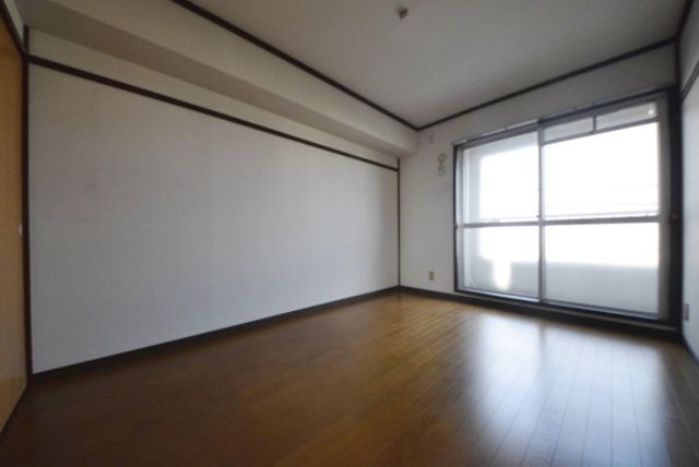 居室・リビング　★明るい洋室★