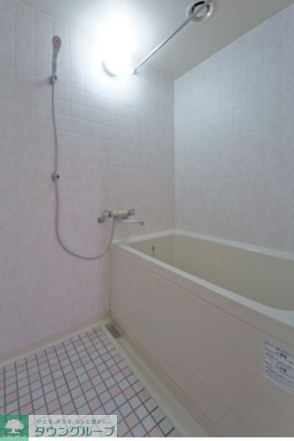 バス・シャワールーム　※写真は同タイプ住戸です。