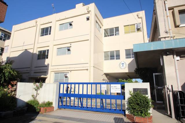 コンビニ　ローソンストア100御器所店（コンビニ）まで135m