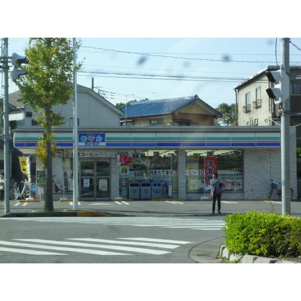 コンビニ　スリーエフ越谷宮前店（コンビニ）まで246m