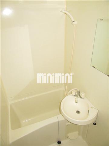 バス・シャワールーム　１日の疲れを癒す場所