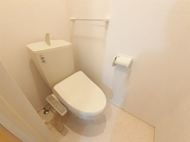 地下鉄長堀鶴見緑地線 門真南駅 徒歩18分 2階建 築10年のトイレ写真