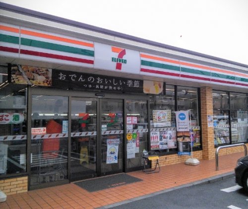 コンビニ　セブンイレブン 大田区西蒲田2丁目店（コンビニ）まで79m