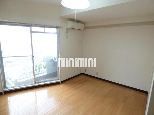 居室・リビング　明るいお部屋です