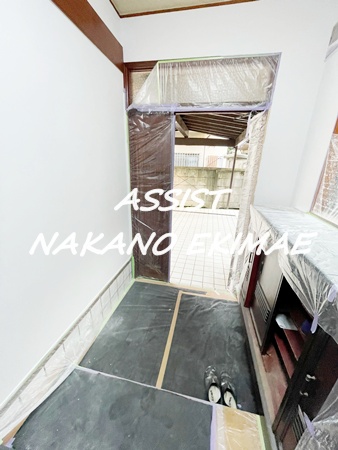 玄関　リフォーム中