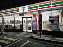 コンビニ　セブンイレブン札幌発寒南駅前店（コンビニ）まで161m