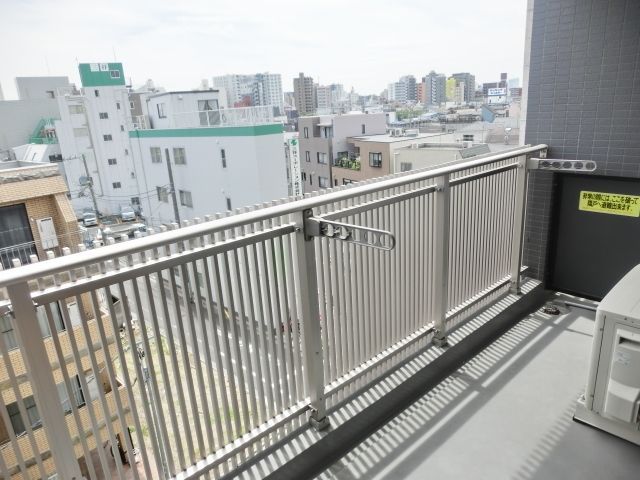 バルコニー　眺めの良いバルコニー