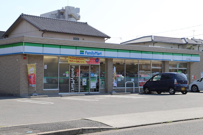 コンビニ　ファミリーマート大杉三丁目店（コンビニ）まで230m
