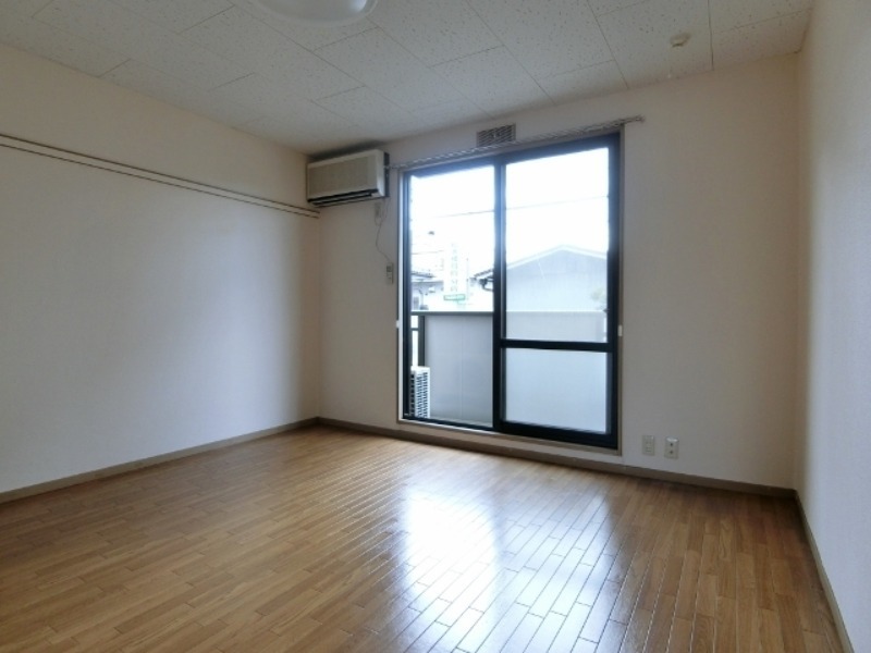 居室・リビング　図面と現状に相違がある場合には現状を優先